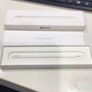 Apple Pencil in Classic White